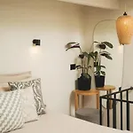 Old Town Apt, Balcony, Brand New, Family, 아파트 *