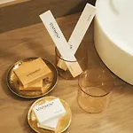 아파트 Old Town Apt, Balcony, Brand New, Family, *