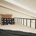 Old Town Apt, Balcony, Brand New, Family, 아파트