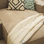 아파트 Old Town Apt, Balcony, Brand New, Family,