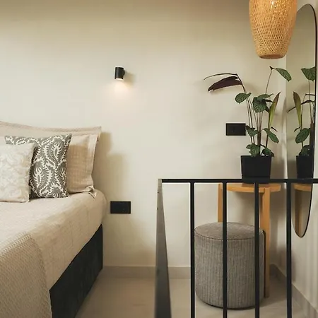 아파트 Old Town Apt, Balcony, Brand New, Family, *