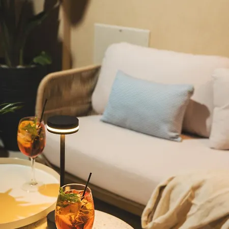 Old Town Apt, Balcony, Brand New, Family, 아파트 하니아