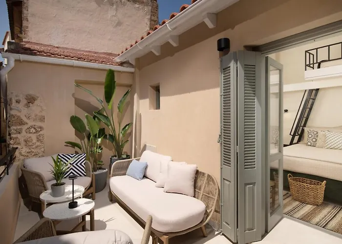 Old Town Apt, Balcony, Brand New, Family, *