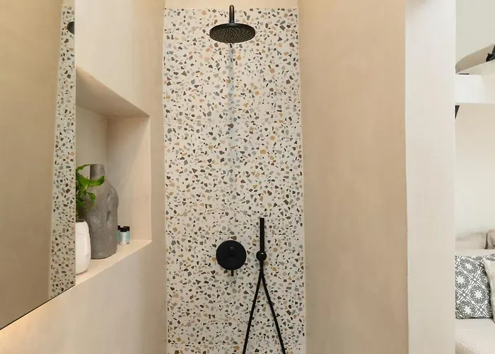 Old Town Apt, Balcony, Brand New, Family, *