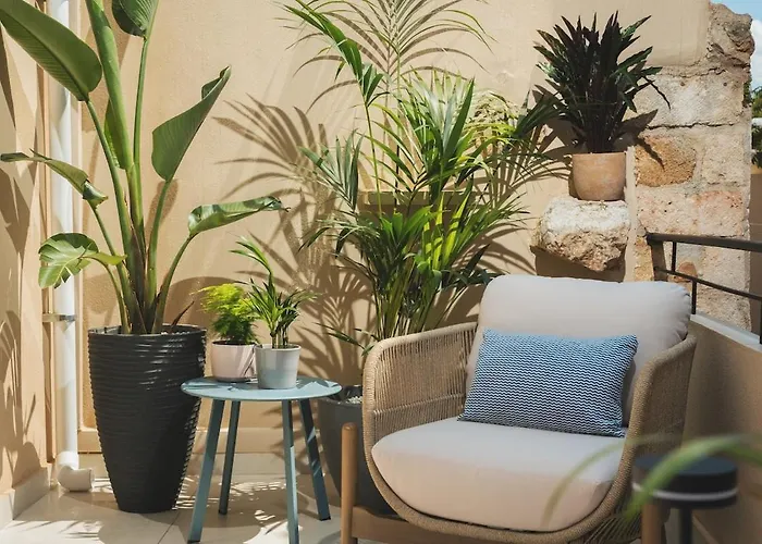 Old Town Apt, Balcony, Brand New, Family, La Canée